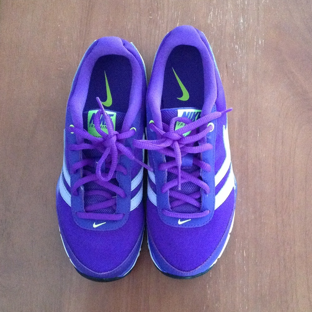 . Brand new:Nike total core tr 2